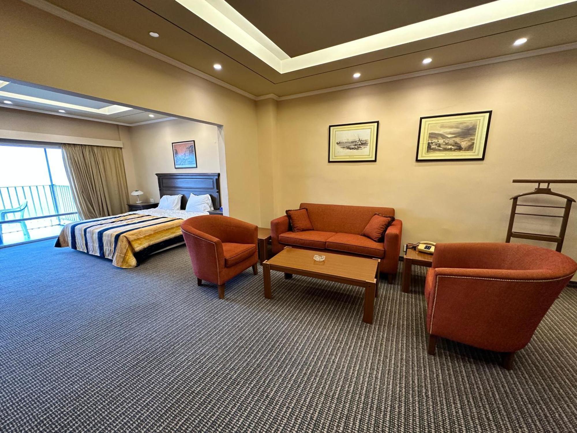 Le Crillon Hotel Brummana Eksteriør billede