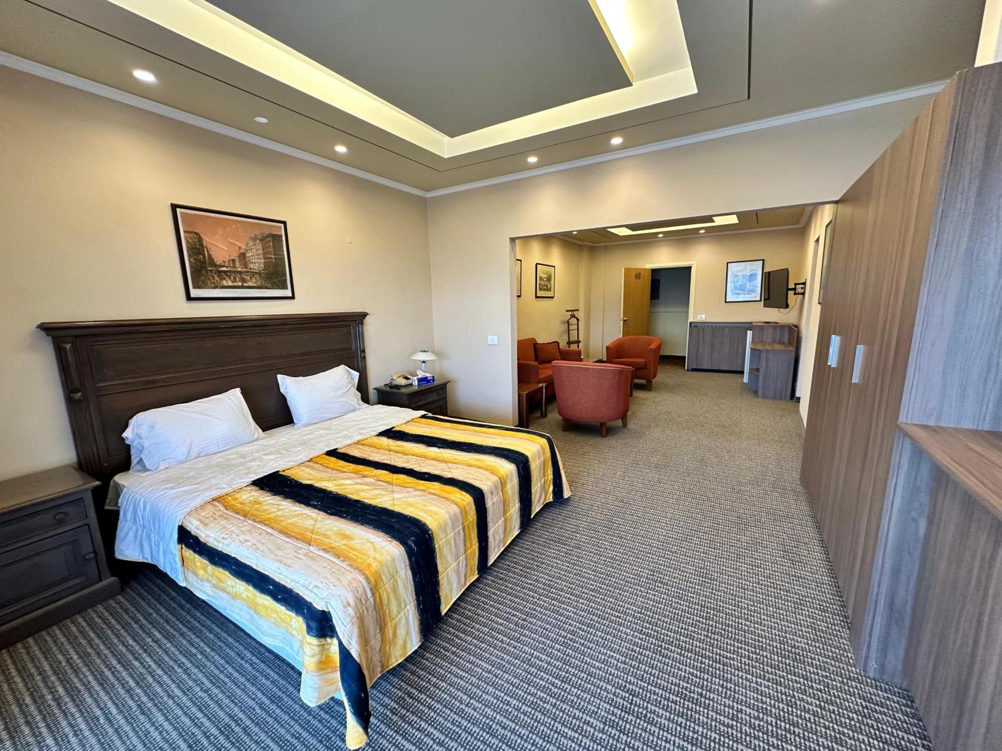 Le Crillon Hotel Brummana Eksteriør billede