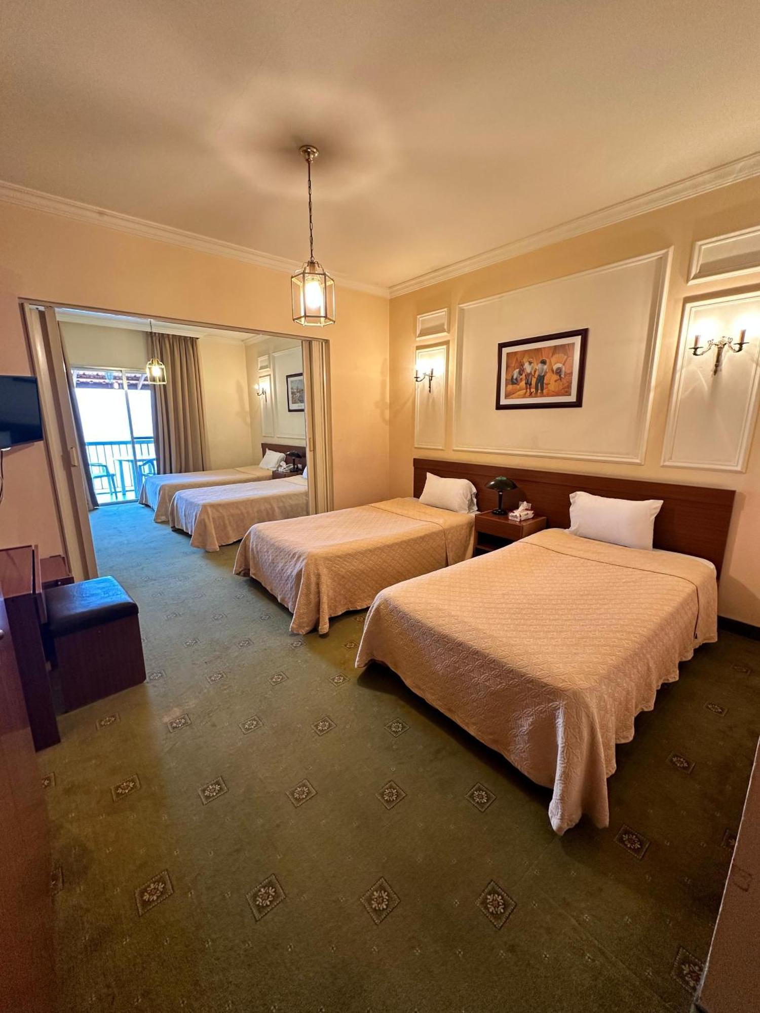 Le Crillon Hotel Brummana Eksteriør billede